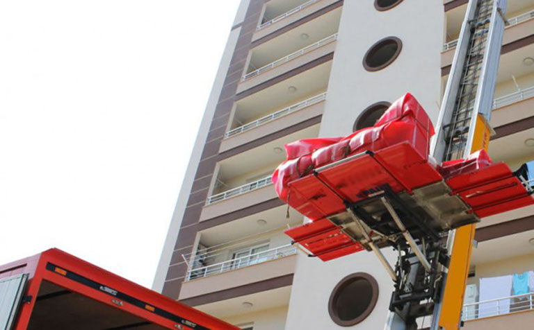 Ataşehir Evden Eve Nakliyat hizmeti, güvenilir ve profesyonel bir şekilde eşyalarınızı taşımanın en etkili yoludur. Uzman ekibimiz, sorunsuz bir taşınma süreci için size destek sağlar.