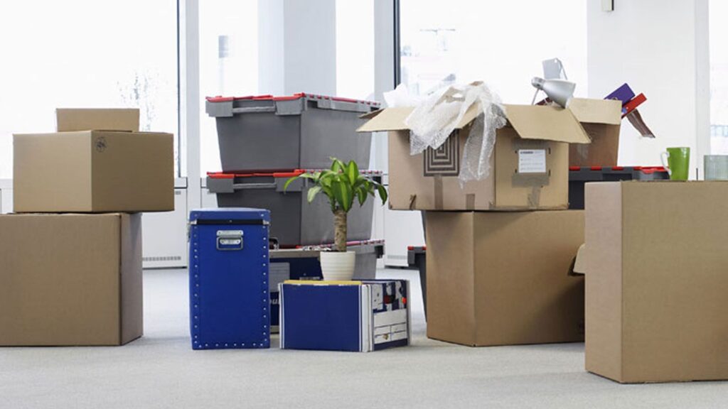 Ofis taşımacılığında teknoloji ve dijital araçların kullanımı ile ilgili detaylı bir rehber. İşyeri hareketliliğini kolaylaştıran en son teknoloji trendlerini öğrenin.