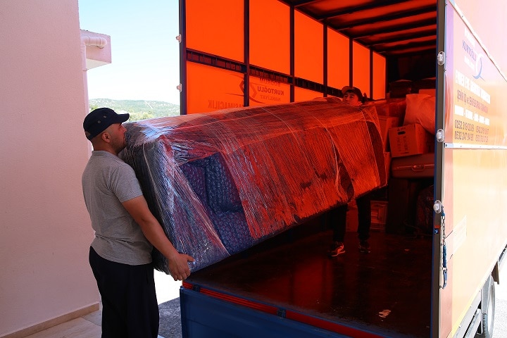 Arnavutköy Sazlıbosna Mahallesi Evden Eve Nakliyat hizmetleri hakkında tüm detayları keşfedin. Güvenli, hızlı ve ekonomik taşıma çözümleri ile taşınma sürecinizi kolaylaştırın.